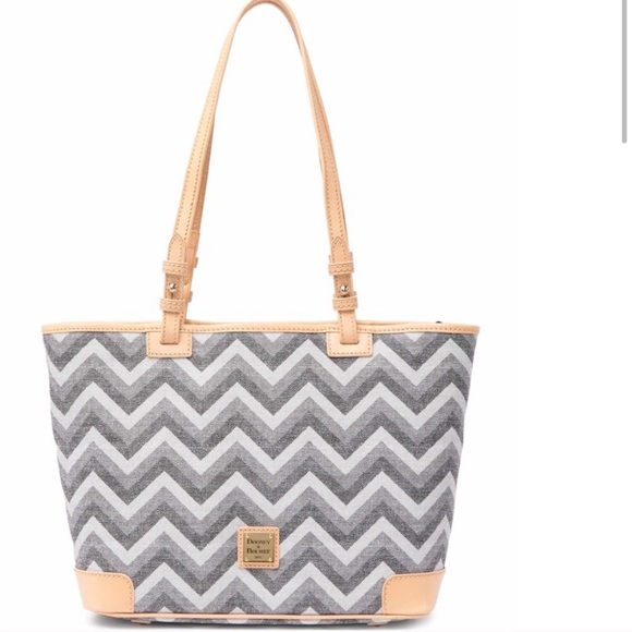 NWT Dooney & Bourke Chevron Small Leisure Tote - Picture 2 of 5